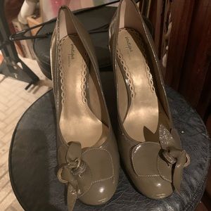 Hunter green and black heels